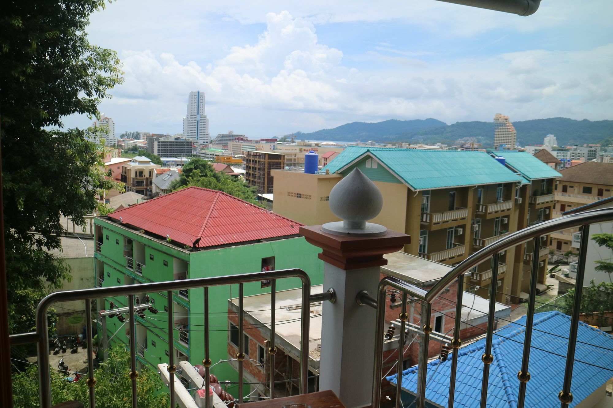 Grand View Hotel Patong Exterior photo